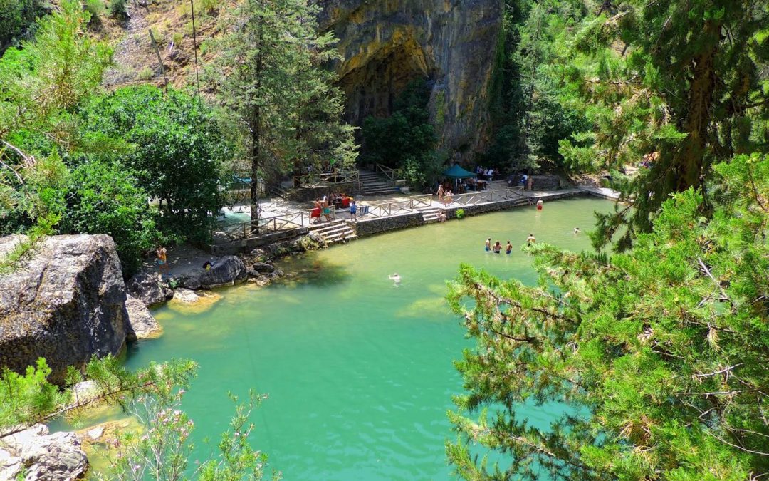 ¿Buscas piscina para verano? Te traemos una natural en tu sierra preferida